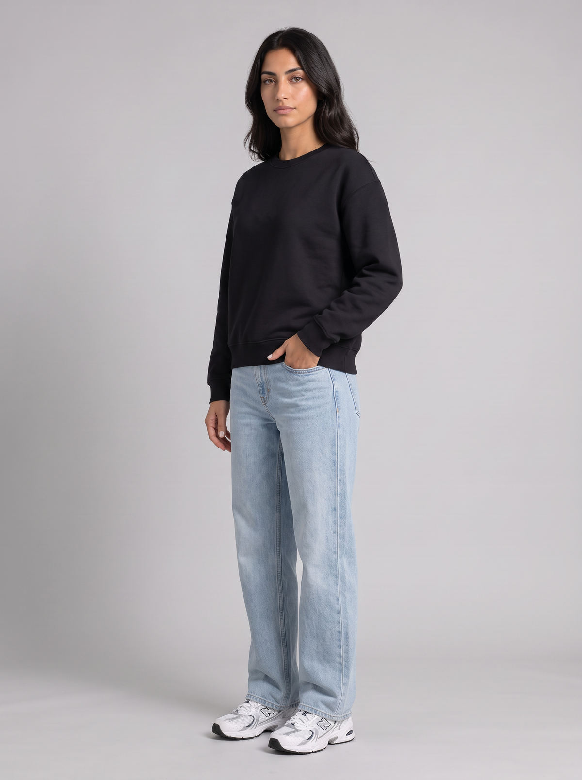 Boxy Crewneck - Black - Muse 30 Degree