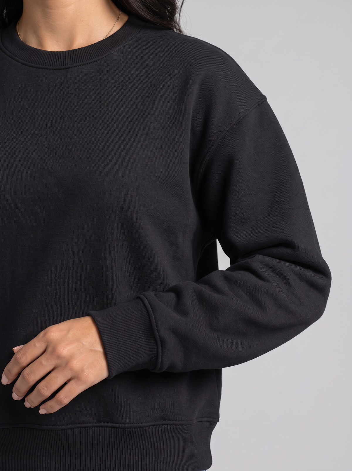 Boxy Crewneck - Black - Muse Detail