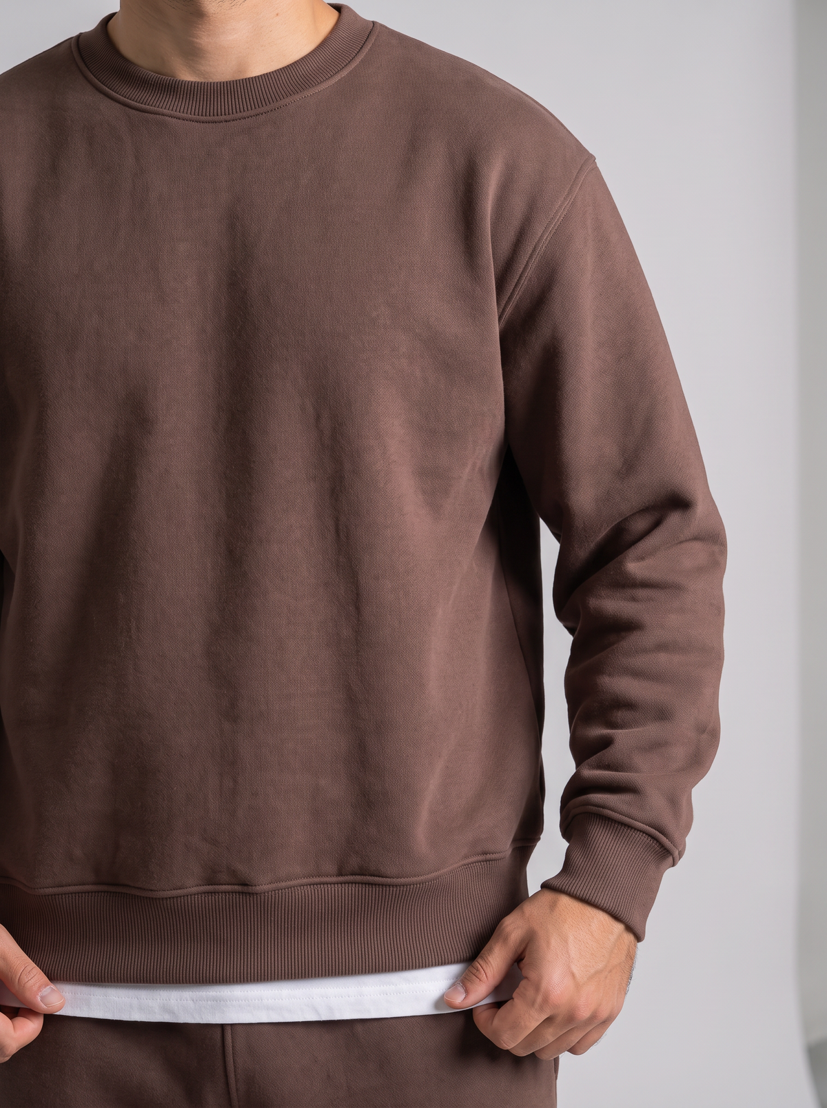 Boxy Crewneck - Brown - Hero Detail